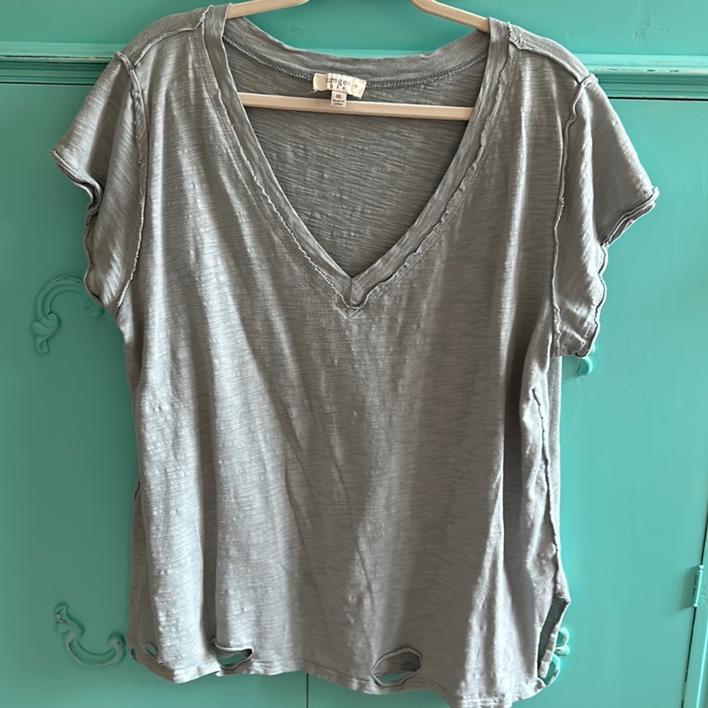 Umgee + Oversized and Distressed V Neck Tee